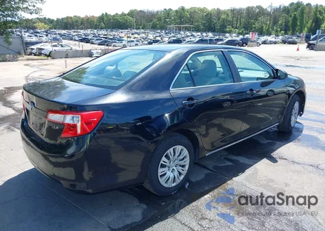 2013 Toyota Camry Le z USA, uszkodzony, nr VIN 4T4BF1FK3DR286996